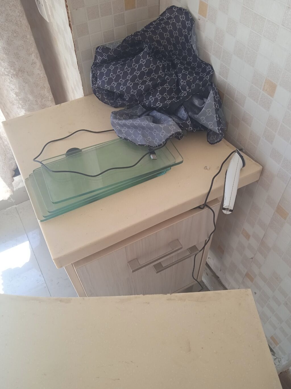 Gözəllik/berber salonu üçün mebel dəsti Tərkibi: - Böyük divar — Salon mebeli, Digah (2)