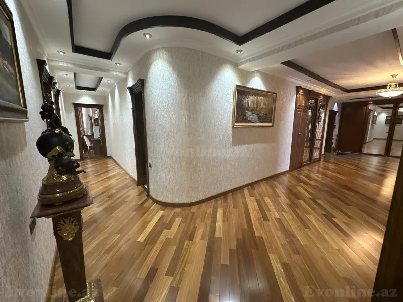 Satılır 5 otaqlı Mənzil Yeni tikili 270 m² Bakı, Nəsimi r., 28 May m — Mənzil, Bakı (5)