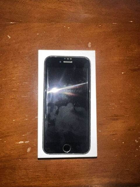 IPhone SE, Ağ, Barmaq izi — Bakı