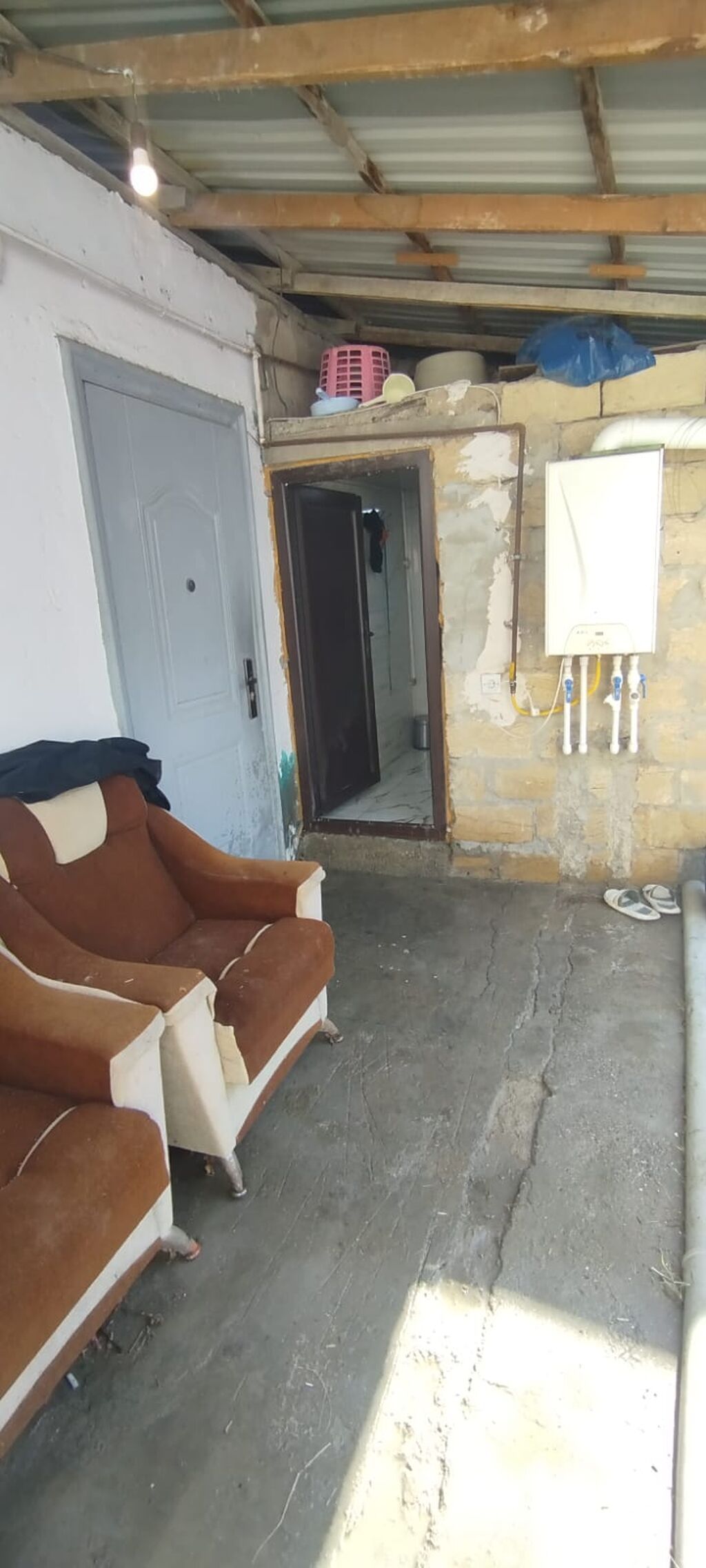 1.5 sotda 1 otaq əşyalı həyət evi .məktəbə 15 m məsafədə yola ve — Mənzil, Sumqayıt (2)