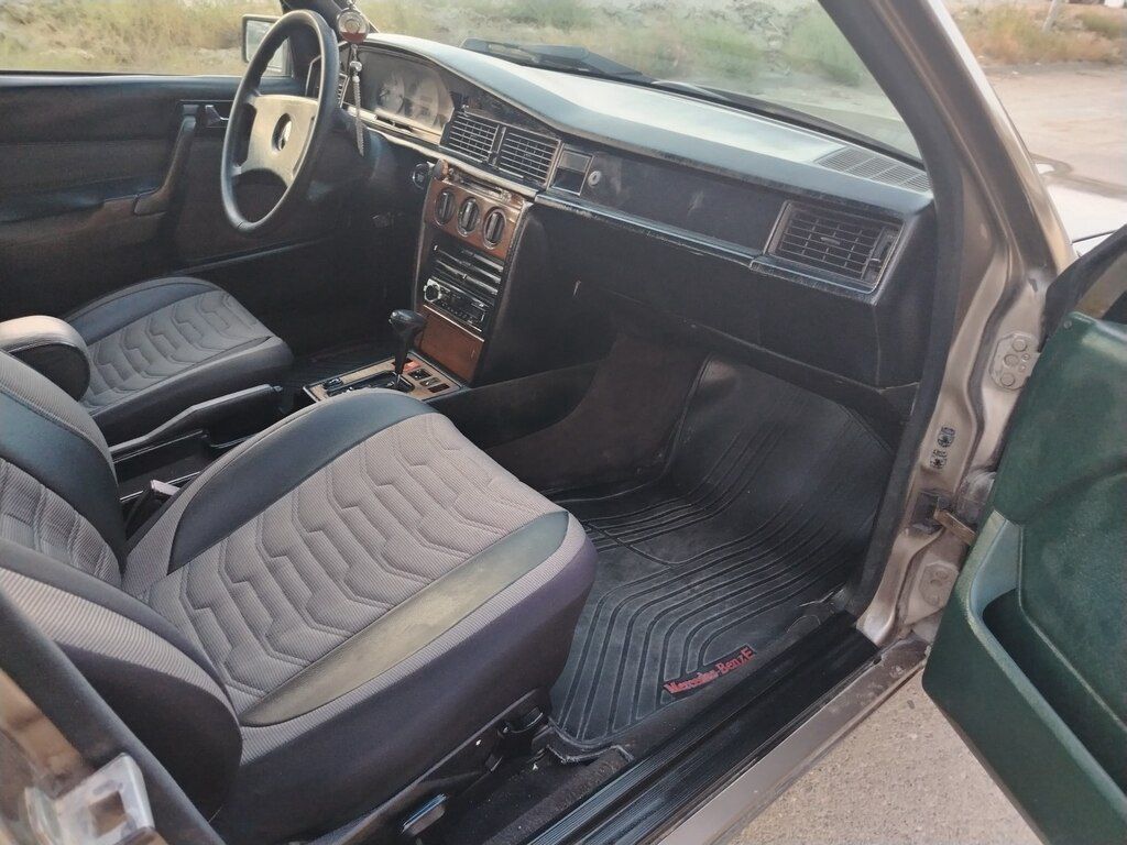 Mercedes 190, 2.0 L, 1990 il, 322 000 km — Avtomobillər, Bakı (10)