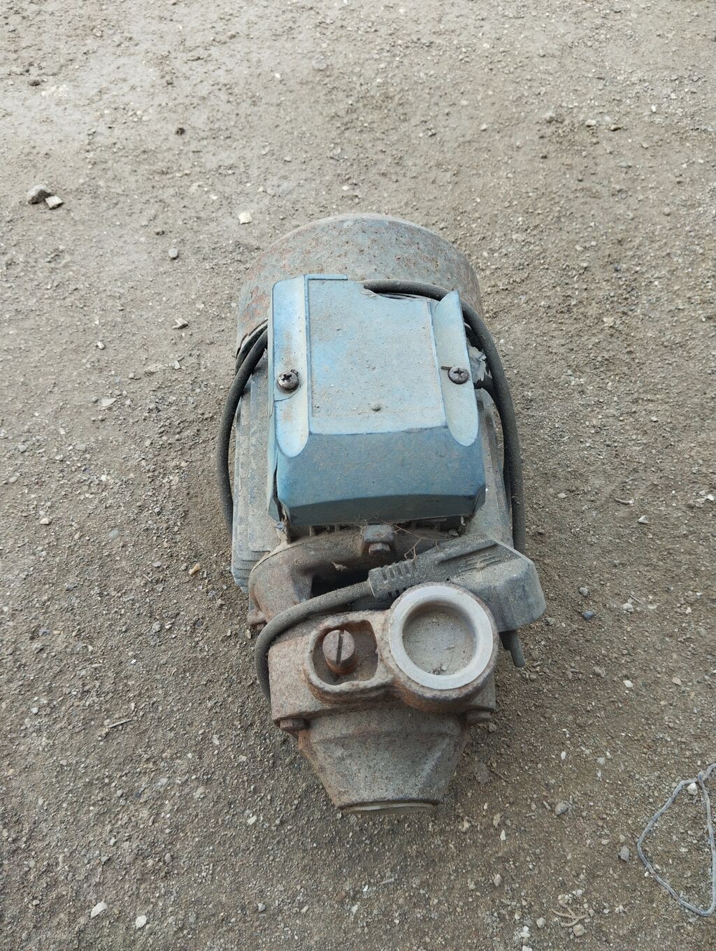 Su nasosu idiyal ustadan çıxıb Salnik pacimniki deyişib böyük motordu — Su nasosu, Digah (2)