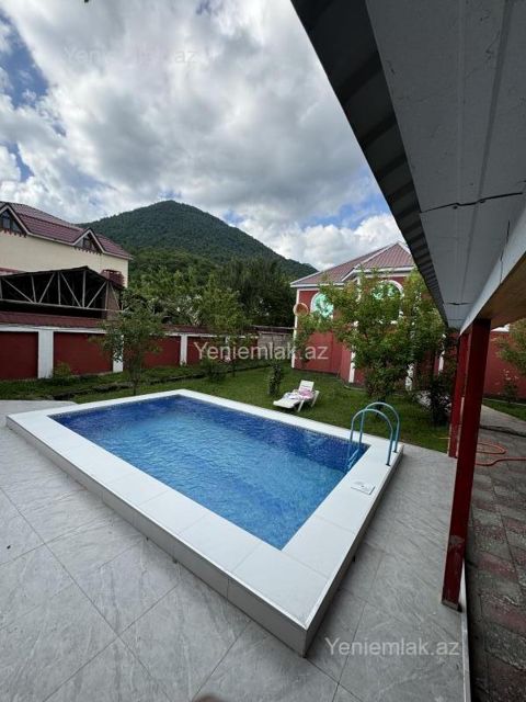 Günlük 4 otaqlı Həyət evi / Villa, 150 m², Qəbələ — Qəbələ