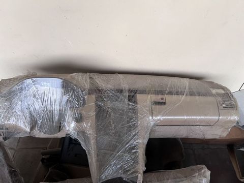 Məhsul: Avtomobil salonu plastik və panel dəsti Təsvir: - Rəng: bej — Masazır