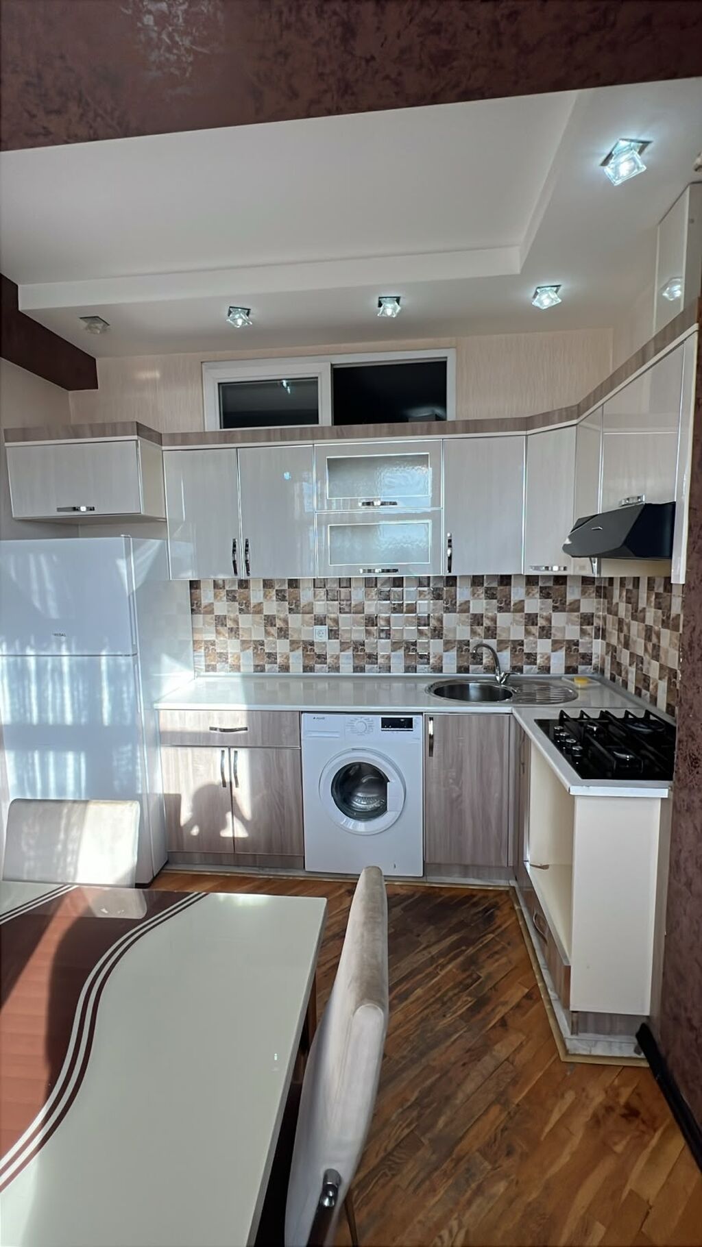 Metbex mebeli. qiymet 350 azn olcu Xaladelniksiz düz tərəf 2.30 sn — Mətbəx mobilyası, Qobu