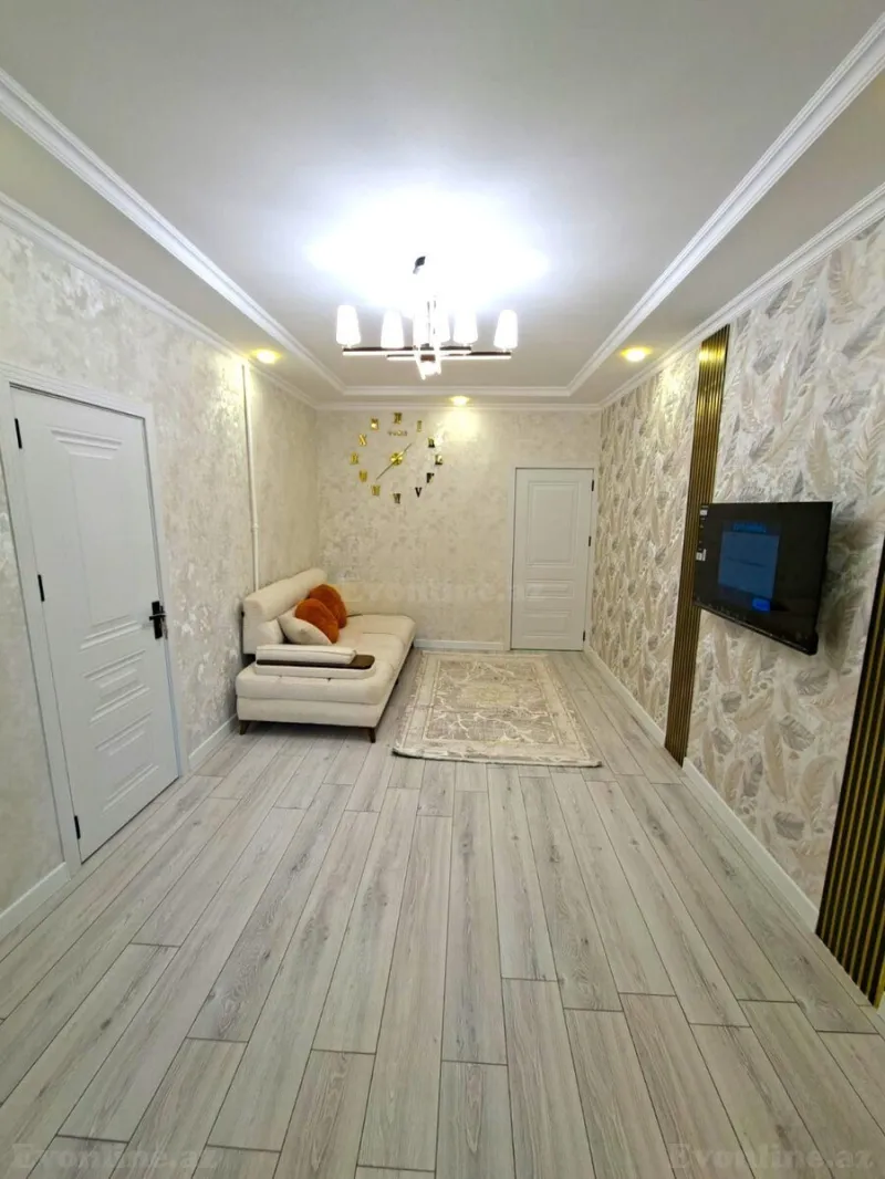 Satılır 3 otaqlı Mənzil Köhnə tikili 65 m² Bakı, Sabunçu r., Bakıxanov — Bakı