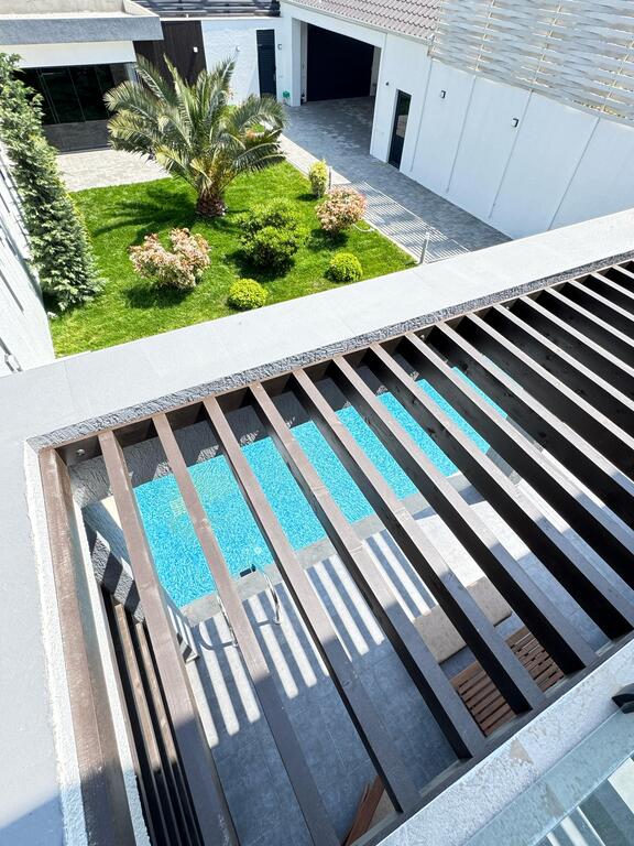 Satılır 5 otaqlı həyət evi/bağ evi 300 m² — Ev, villa, Bakı (4)