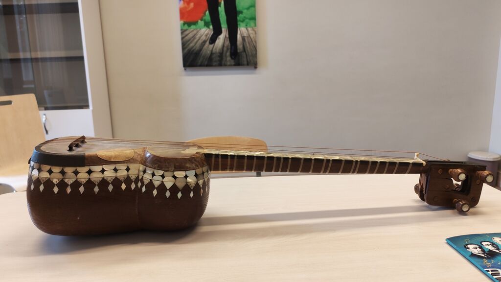 Qedimi Sedefli profesional Çatı qırığı olmayan Qolu ve çanağı Sedefli — Gitarlar və digər simli alətlər, Bakı