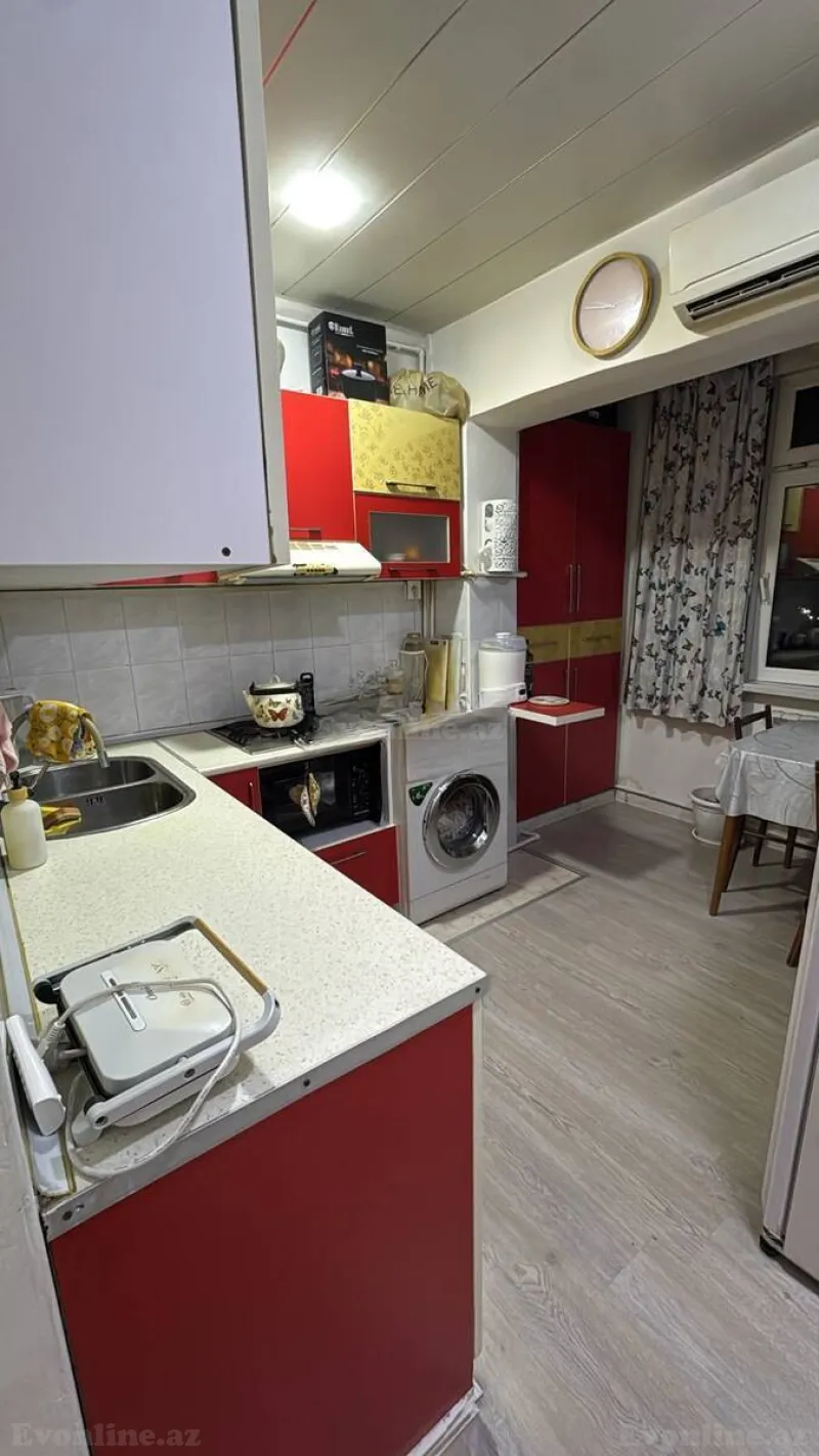 Satılır 2 otaqlı Mənzil Köhnə tikili 66 m² Bakı, Xətai r., Həzi Aslanov — Mənzil, Bakı (6)