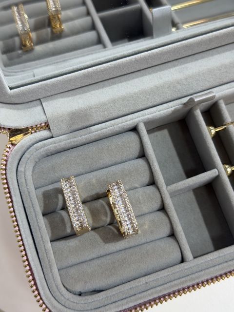 Sırğa qadınlar üçün E-48 — Bakı