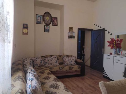 Satılır 3 otaqlı köhnə tikili 70 m² — Bakı