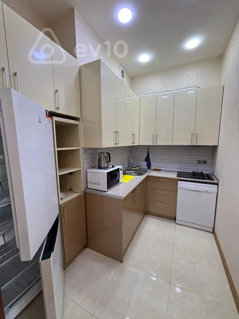 2 otaqlı mənzil, 70 m², Fəzail Bayramov küç — kirayə — Mənzil, Bakı (6)