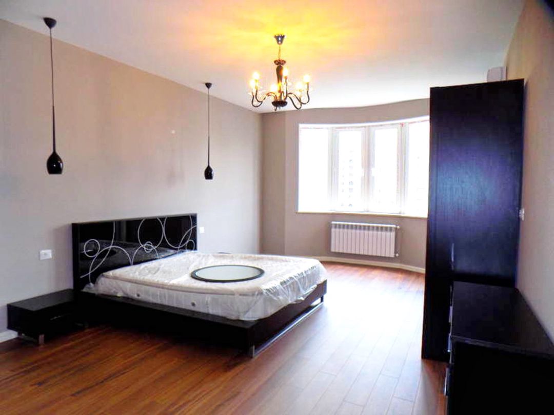 İcarəyə verilir 4 otaqlı yeni tikili 200 m² — Mənzil, Bakı (2)