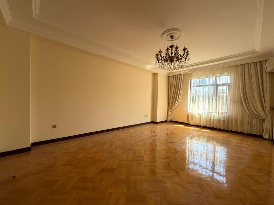 Satılır 4 otaqlı yeni tikili 208 m² — Mənzil, Bakı (10)