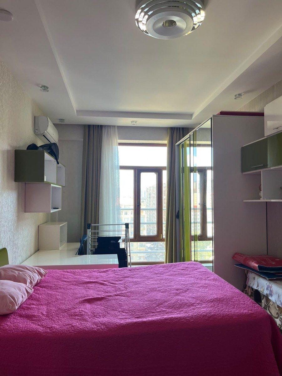 Satılır 4 otaqlı yeni tikili 160 m² — Mənzil, Bakı (2)
