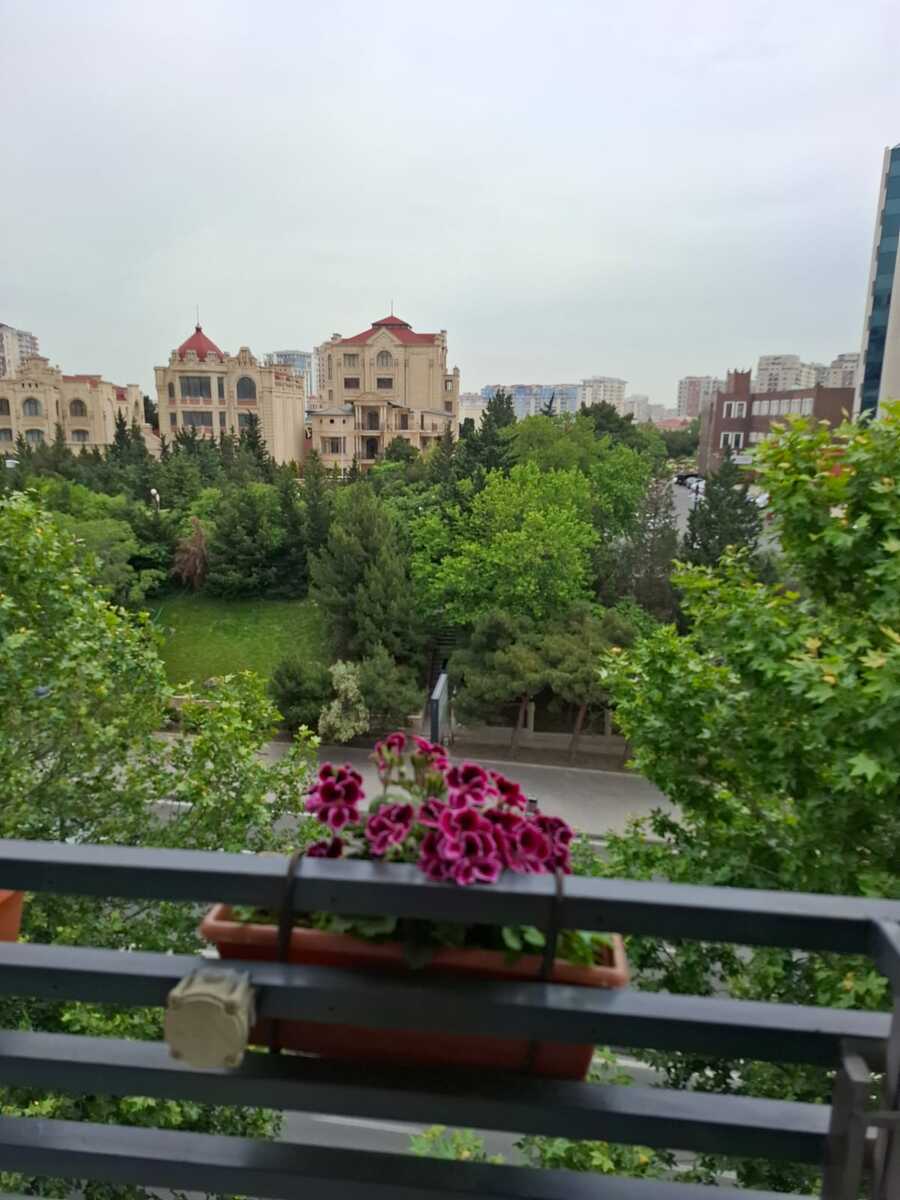 Satılır 2 otaqlı köhnə tikili 60 m² — Mənzil, Bakı (9)