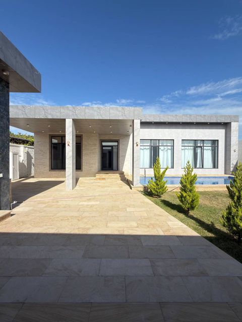 Satılır 5 otaqlı həyət evi/bağ evi 200 m² — Bakı