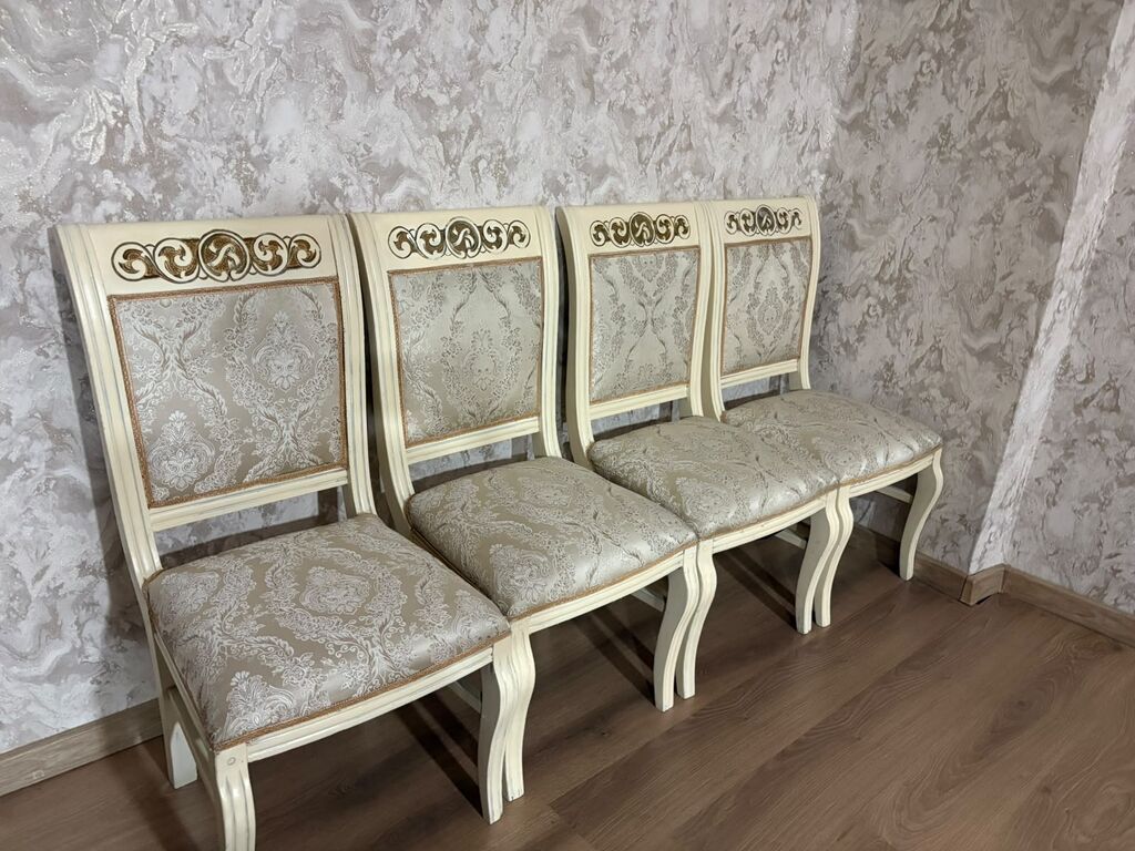 4 ədəd stul satılır birlikdə 120 azn.Keyfiyyətlidir,möhkəmdir.Heç bir — Mebel, Bakı
