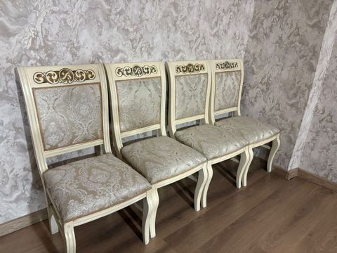 4 ədəd stul satılır birlikdə 120 azn.Keyfiyyətlidir,möhkəmdir.Heç bir — Bakı