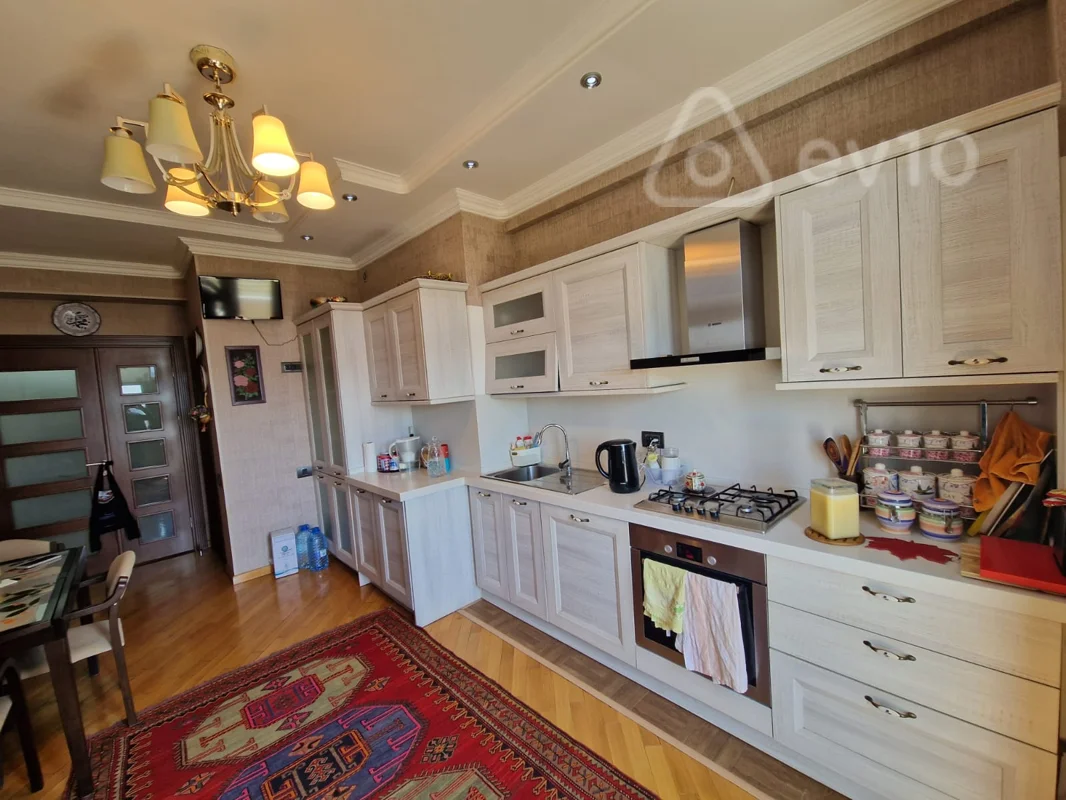4 otaqlı mənzil, 160 m², Heydər Əliyev Mərkəzinin yaxınlığı — Mənzil, Bakı (9)