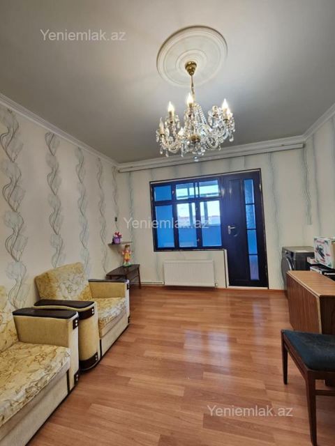 Satılır 2 otaqlı Bina evi menzil (Köhnə tikili), 60 m², 6-cı mikrorayon — Sumqayıt