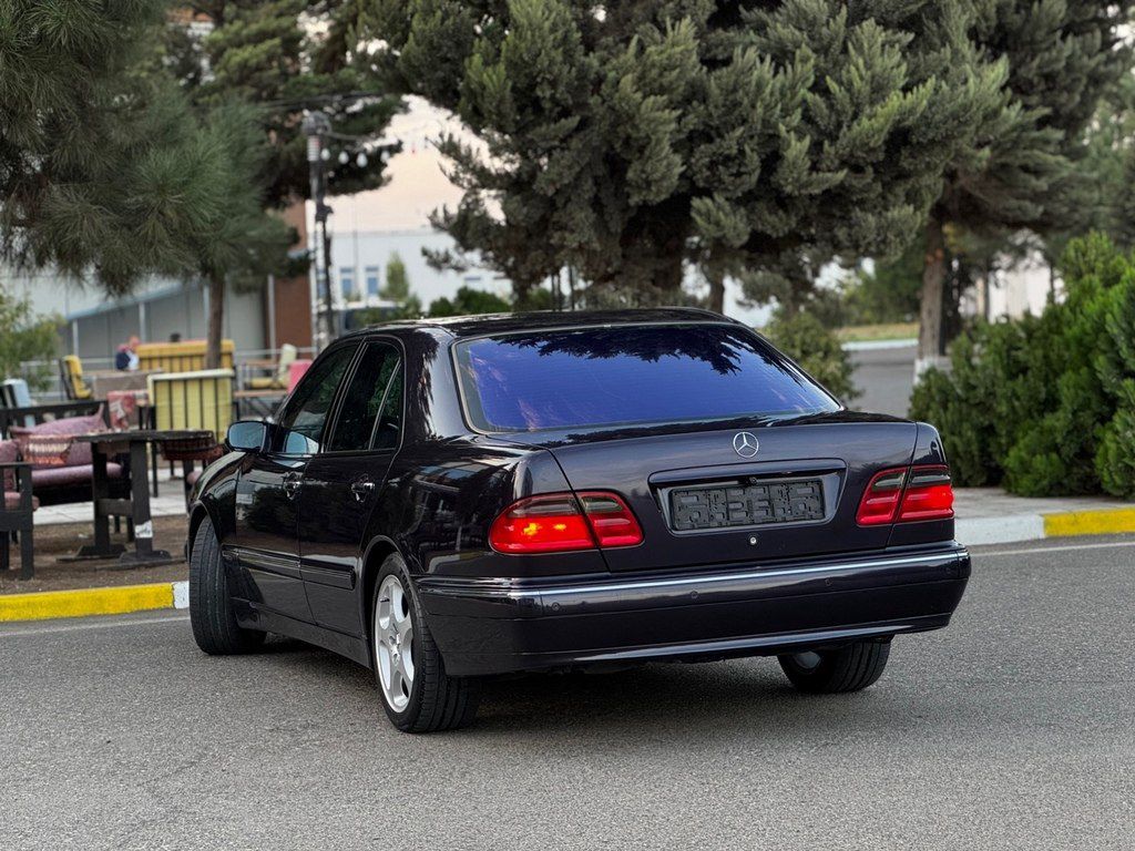Mercedes E 240, 2.4 L, 2000 il, 368 000 km 90-EC-954 — Avtomobillər, Saatlı (8)