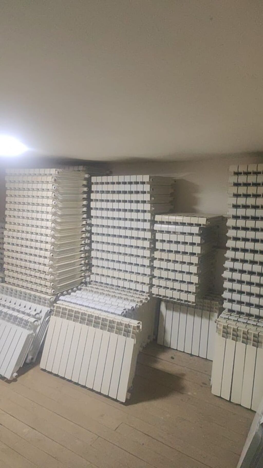 Seksiyalı radyatorlar satılır 6. azn Unvan Bakı Aylin — Radiatorlar, Bakı