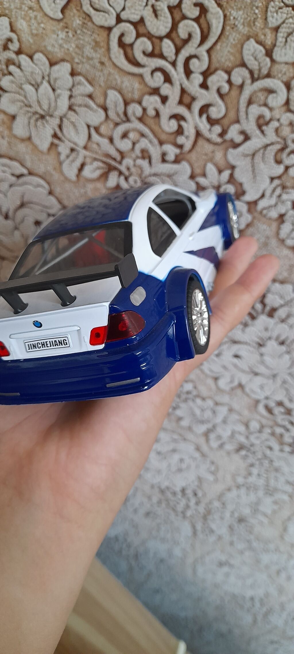 Bmw m3 GTR e46 1:24 Ölçü Yenidir Səsli və İşıqlı Hər yeri açılır Yekə — Modellar, Bakı (6)