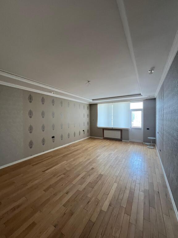 Satılır 5 otaqlı yeni tikili 300 m² — Mənzil, Bakı (10)