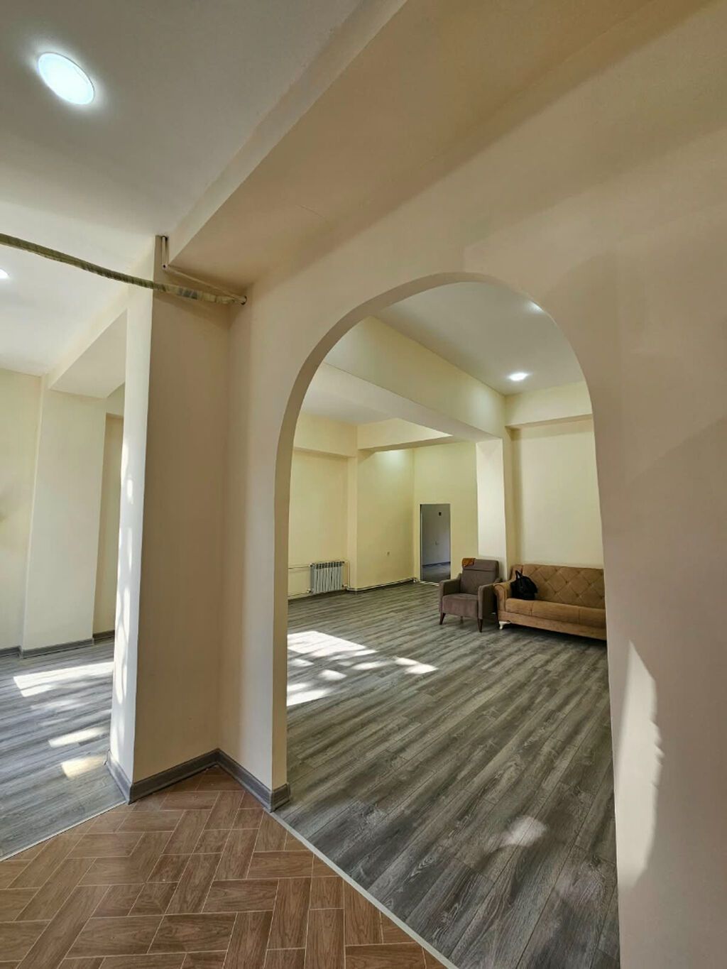 Nəsimi metrosu– zərifə əliyeva parkının yaxınlığı Zərifə Əliyeva — Ofis, Bakı (2)