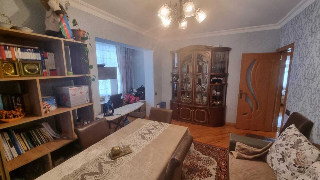 Satılır 4 otaqlı köhnə tikili 100 m² — Mənzil, Bakı (3)