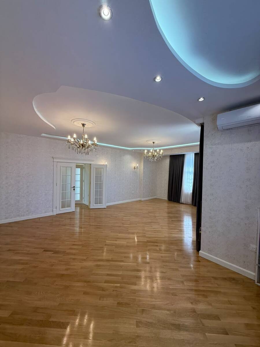 Satılır 4 otaqlı yeni tikili 160 m² — Mənzil, Bakı (2)