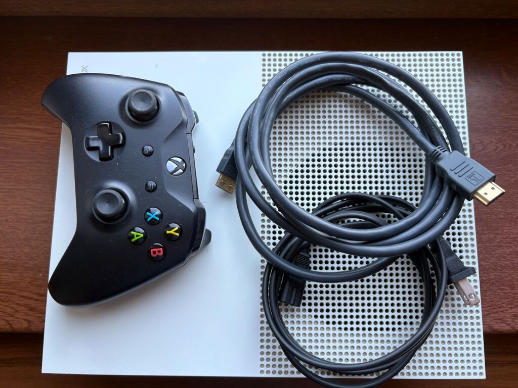 Xbox one s 500gb satilir igra yoxdu icinde — Oyun konsolları, Bakı (2)