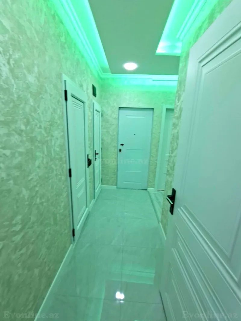 Satılır 3 otaqlı Mənzil Köhnə tikili 65 m² Bakı, Sabunçu r., Bakıxanov — Mənzil, Bakı (8)