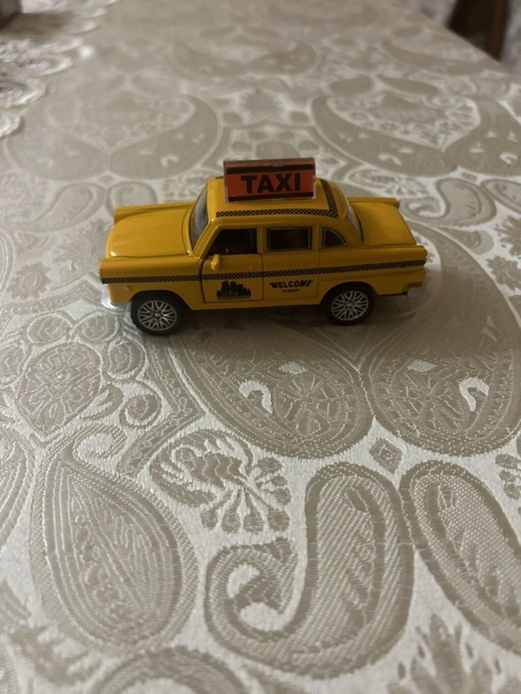 New York Sarı “Taxı” oyuncağı – metal die-cast kolleksiya maşını — Modellar, Bakı (3)