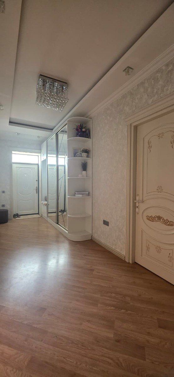 Satılır 5 otaqlı həyət evi/bağ evi 300 m² — Ev, villa, Bakı (6)