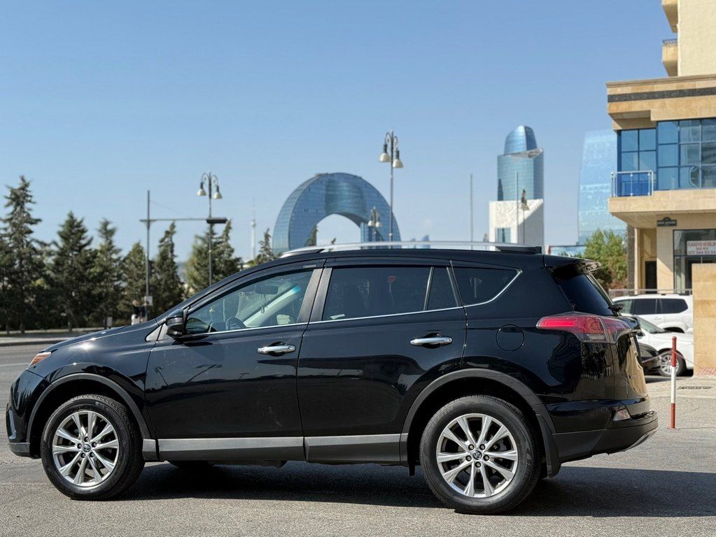 Toyota RAV4, 2.5 L, 2018 il, 228 411 km — Avtomobillər, Bakı (2)