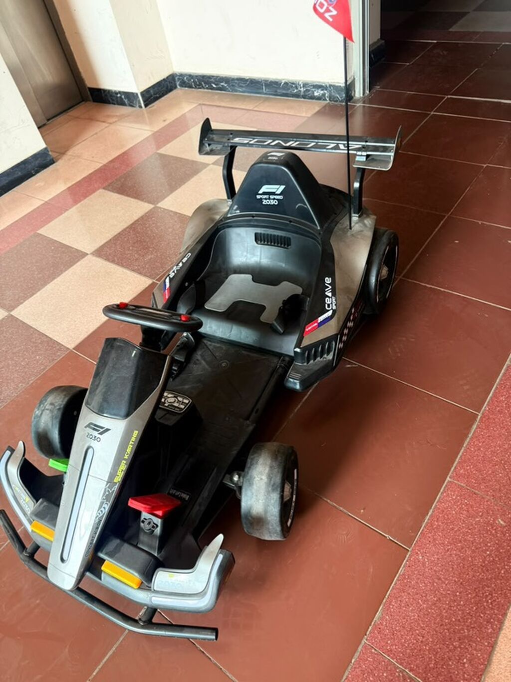 Uşaq elektrik go-kartı – “F1 Sport Speed 2030” dizaynı - Real yarış — Uşaq avtomobilləri, Bakı (7)