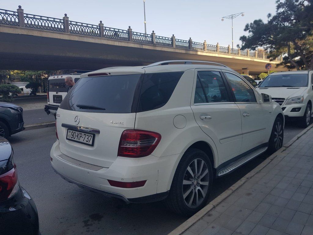 Mercedes ML 350 4MATIC, 3.5 L, 2011 il, 170 853 km 90-KP-737 — Avtomobillər, Bakı (4)