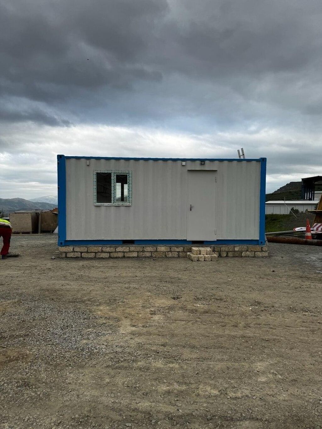 Konteyner 2 ed 6 met konteyner birleşme Şəhər: Bakı Xidmətin növü — Hazır konstruksiyalar, Bakı (3)