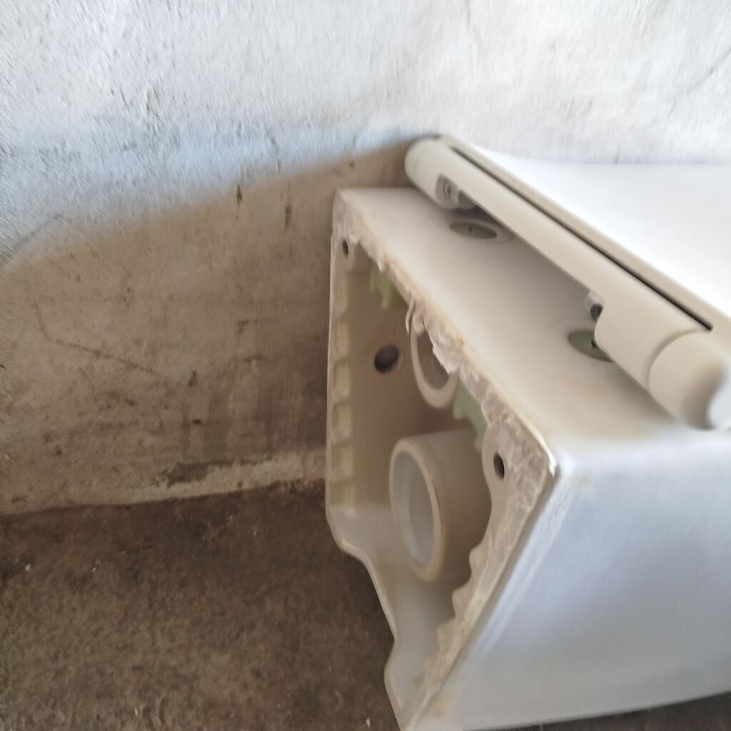 Divar asılan unitaz — Cavallini - Marka: Cavallini (qapaqda loqo var) — Tualetlər, Mehdiabad (4)