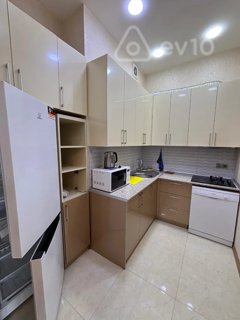 2 otaqlı mənzil, 70 m², Fəzail Bayramov küç — kirayə — Mənzil, Bakı (5)