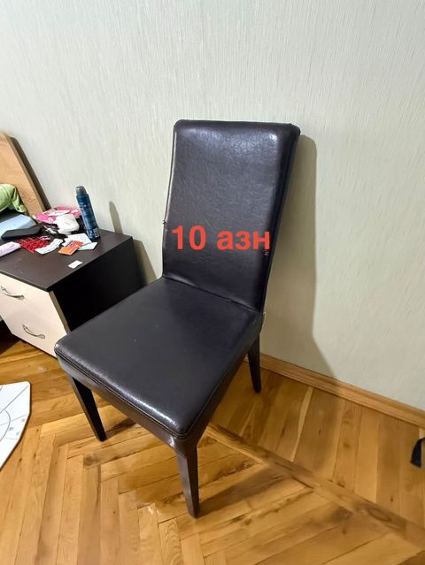 Deri stul biraz cizigi var — Bakı