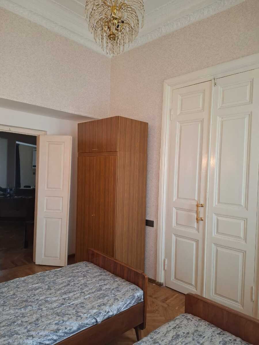 İcarəyə verilir 3 otaqlı köhnə tikili 116 m² — Mənzil, Bakı (9)
