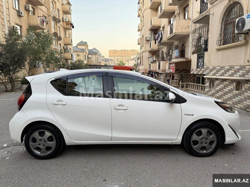 Toyota Aqua, 2018 il 77-VK-280 — Avtomobillər, Bakı (4)