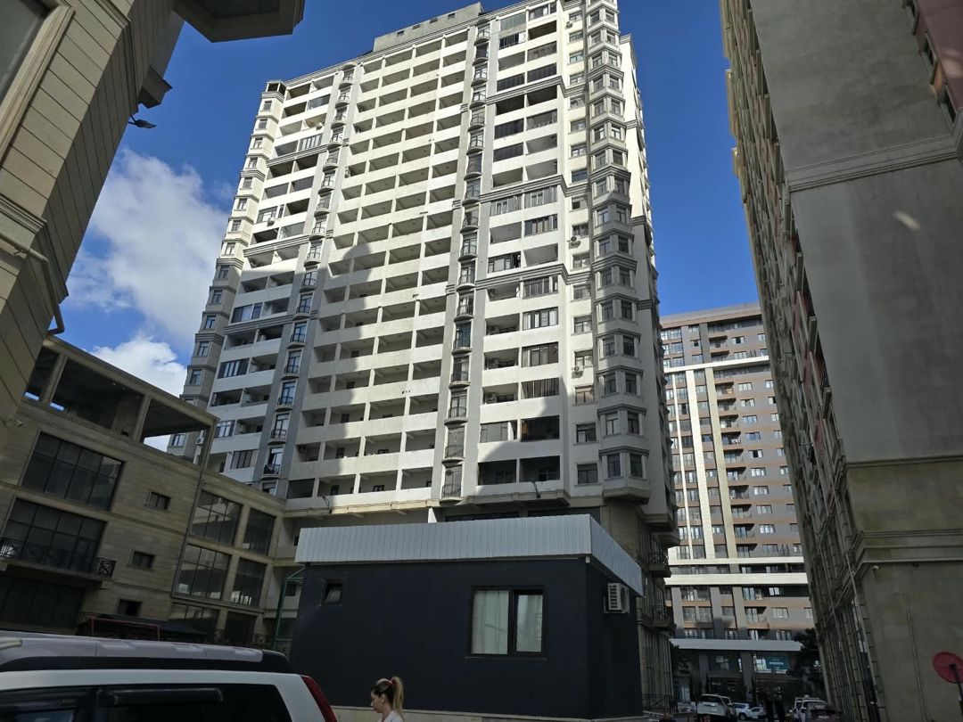 Satılır 3 otaqlı yeni tikili 136.2 m² — Mənzil, Bakı