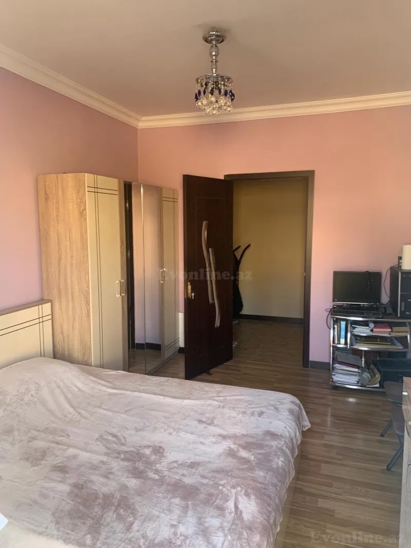 Satılır 5 otaqlı Mənzil Köhnə tikili 125 m² Bakı, Xətai r., Əhmədli m — Mənzil, Bakı (3)