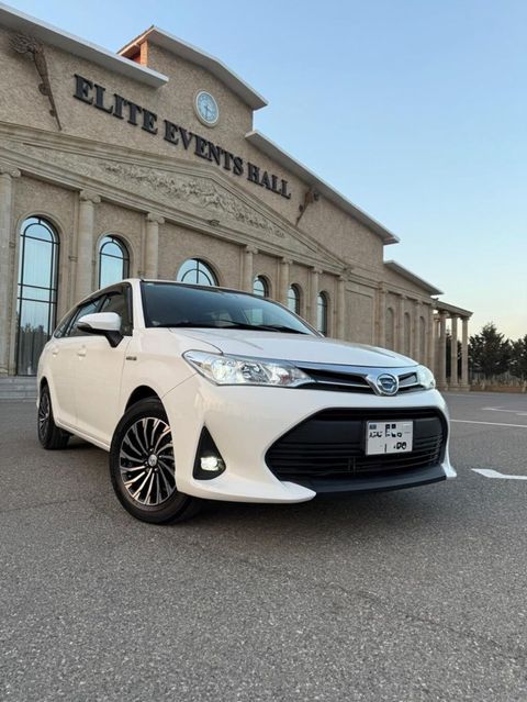 Toyota Corolla Fielder icaresi Buraxilis karti Var Reqistrator var — Bakı