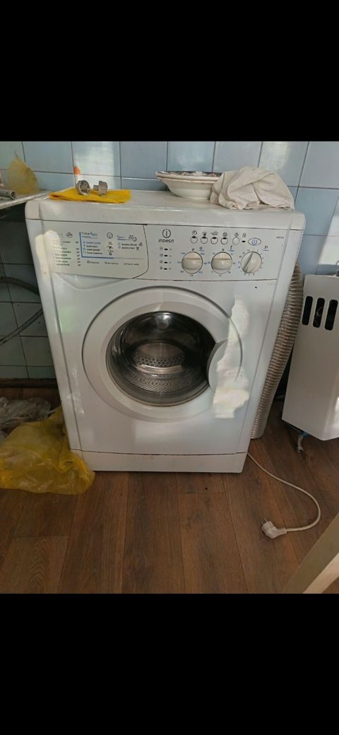 Paltaryuyan maşın Indesit, 4 kq, İşlənmiş, Qurutmasız, Ünvandan götürmə — Bakı