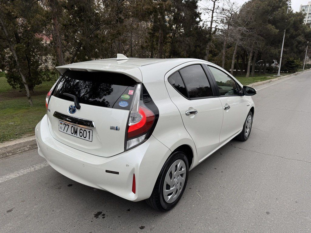 Toyota Aqua, 1.5 L, 0.87 kWh, 2019 il, 83 000 km 77-OM-601 — Avtomobillər, Bakı (5)